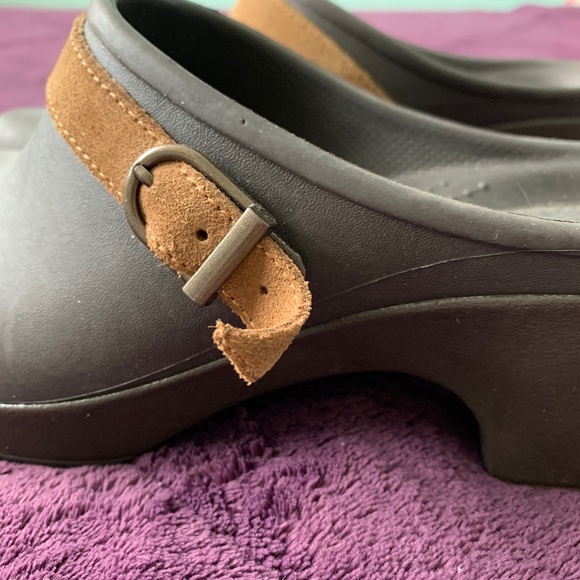 Croc clogs size 9 Womens brown - Picture 5 of 7